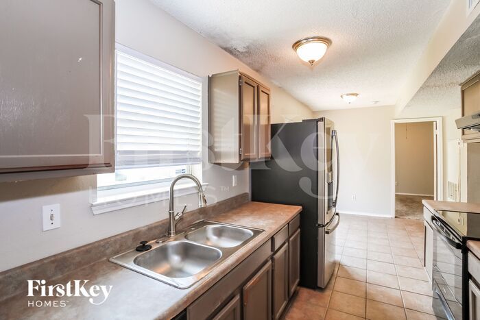 Building Photo - 5536 Stone Meadow Ln