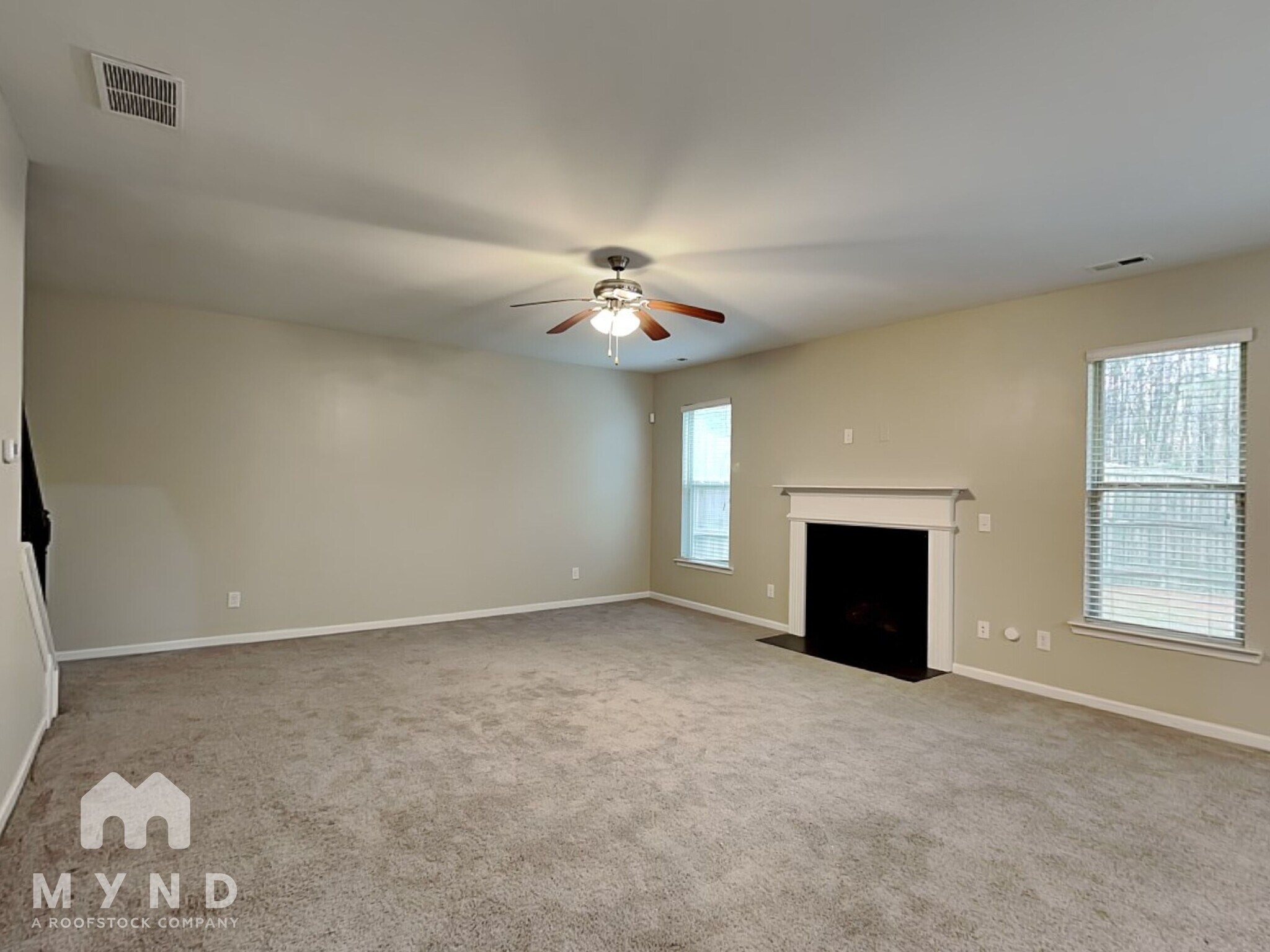 Building Photo - 2455 Quincy Loop