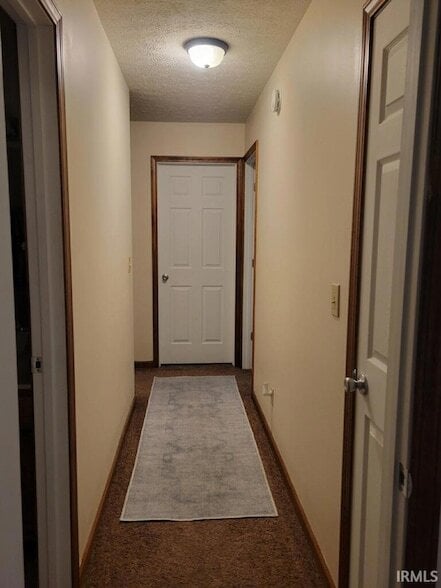 Building Photo - 613 Pines Ln