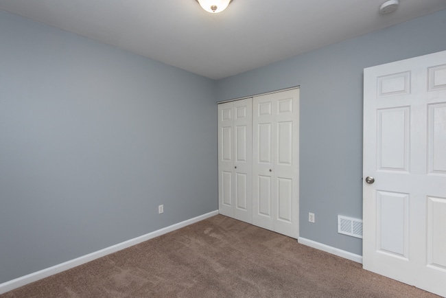 Building Photo - 4839 Heritage Heights Cir