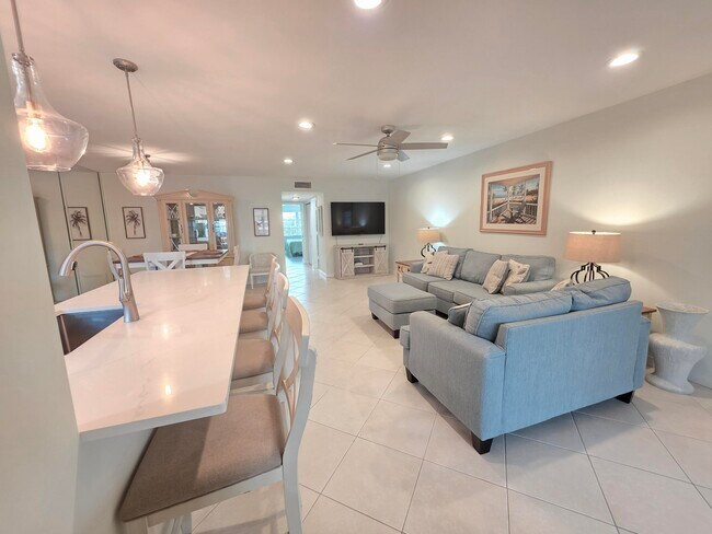 Building Photo - 14716 Canalview Dr