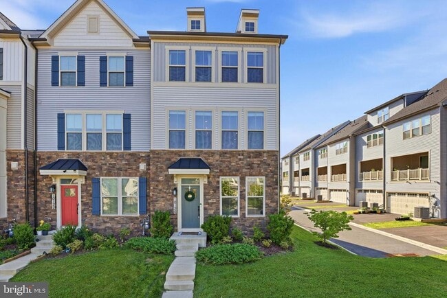 Building Photo - 10120 Stonecat Ct