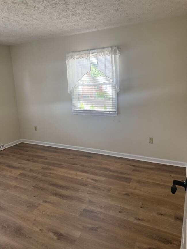 Building Photo - 30 William Penn Dr
