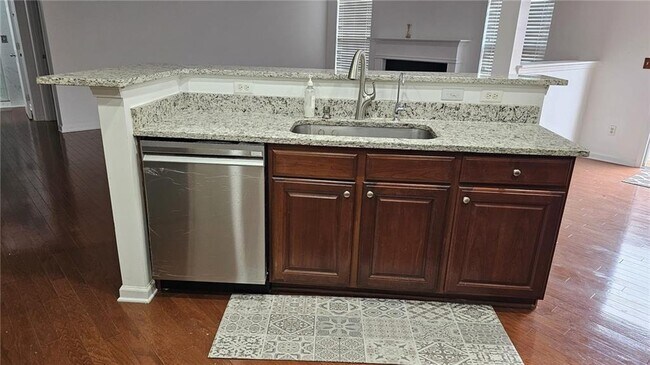 Building Photo - 3055 Whittier Way
