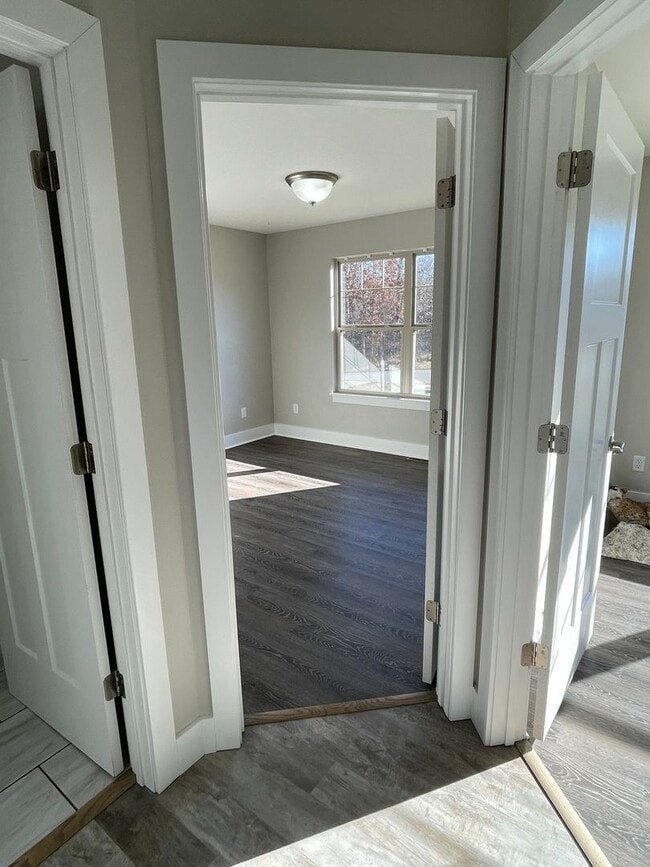 Building Photo - Built in 2020! 3 Bed 2 Bath w/ FENCE and UF Walk Out Basement