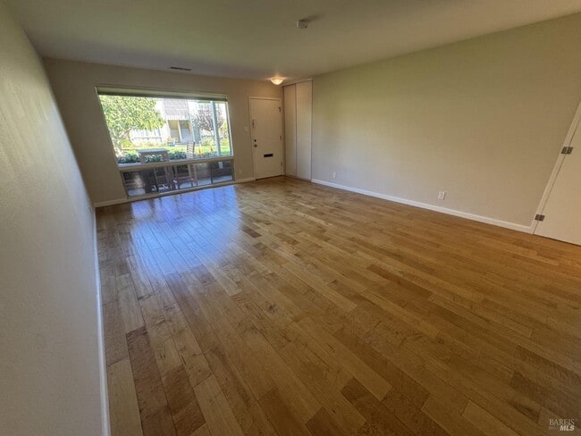 Building Photo - 1060 Los Gamos Rd