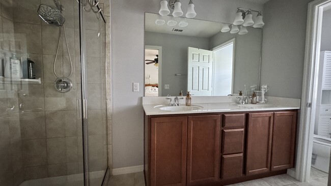Building Photo - 12016 Lorenza Ln
