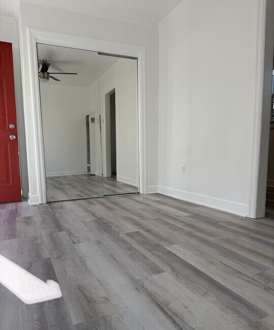 Building Photo - 2235 W 14th St