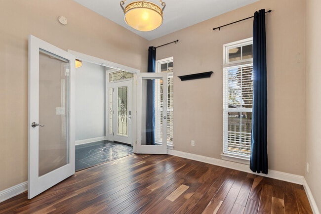 Building Photo - 3289 Cabot Cove Dr