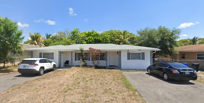 Primary Photo - 1490 NW 20th St