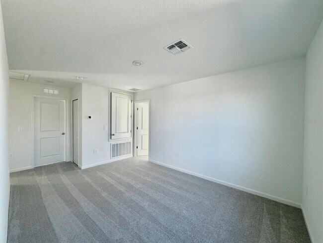 Building Photo - 2134 Chris Dr