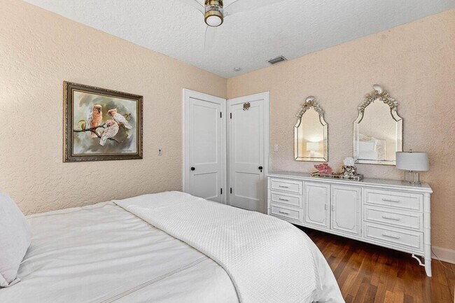 Building Photo - 217 Coconut Ave