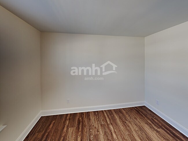 Building Photo - 4770 Chutney Drive