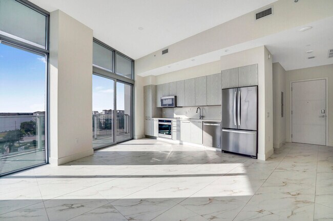 Building Photo - 2000 Metropica Wy