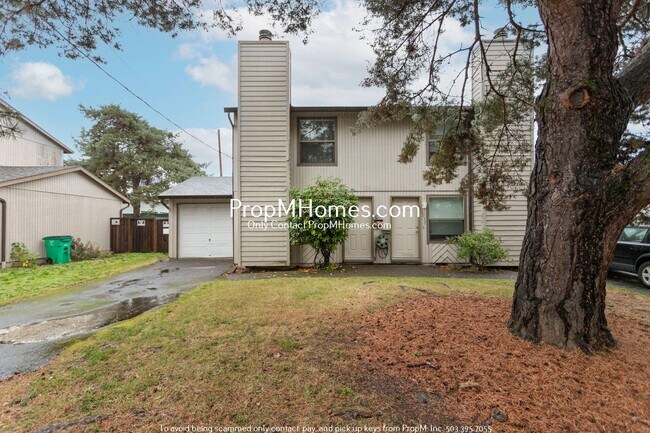 Primary Photo - Refreshed Two Bedroom Townhome in Montavilla!