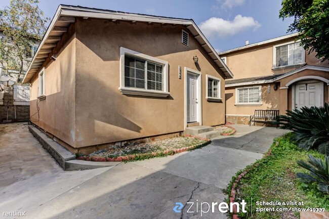 Building Photo - 2 br, 1 bath Triplex - 1948 Cherry Avenue,...