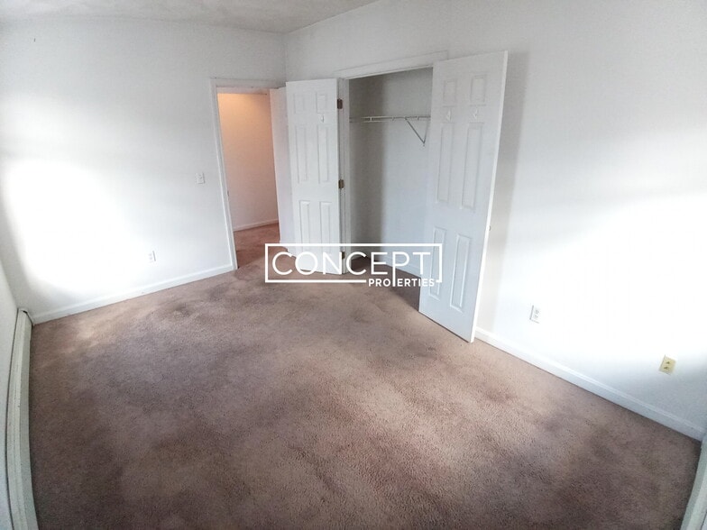 Building Photo - 58 Mansfield St