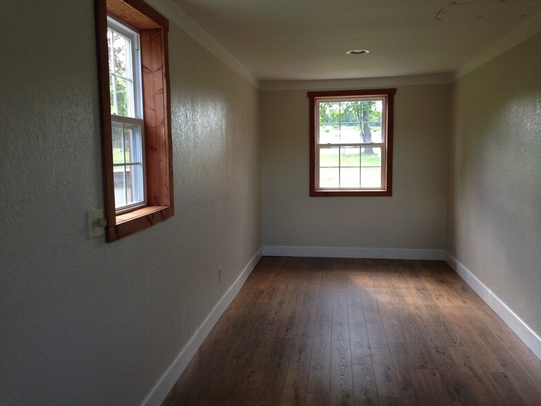 Third Bedroom, great for bunkbeds or office space. - 378 Gunnison