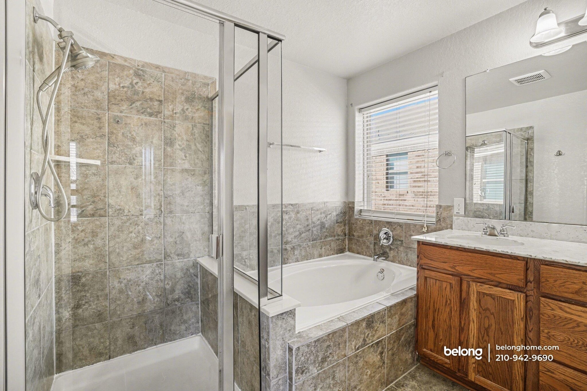 Building Photo - 11311 Silver Rose