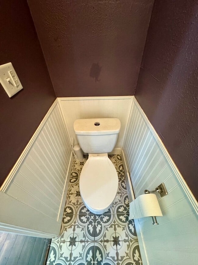 Building Photo - Open Concept 3 Bed 1.5 Bath in Swissville!