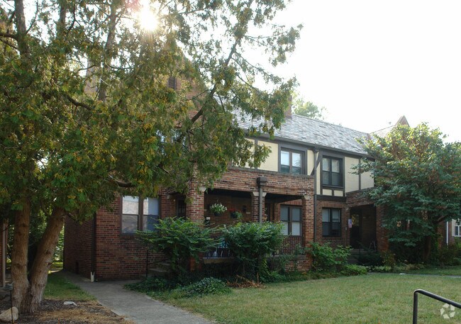 Building Photo - 1692-1698 Wyandotte Rd