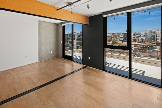Building Photo - 1780 Kettner Blvd