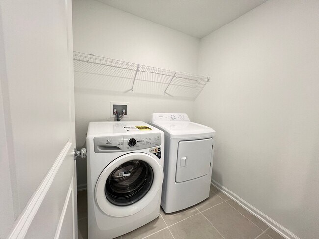 Building Photo - Perfect Home waiting for you!