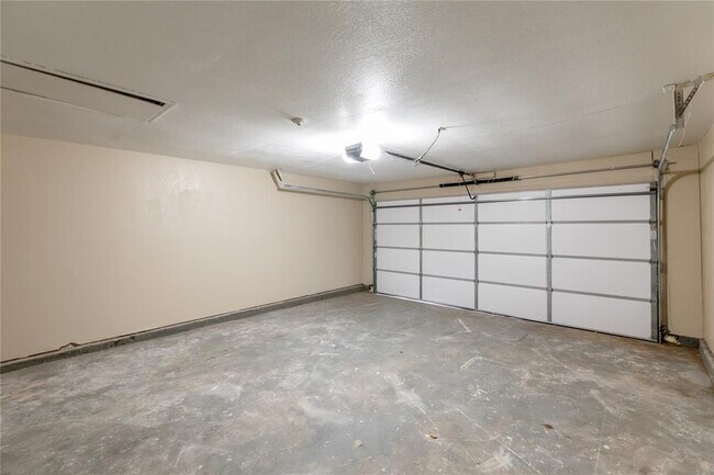 Building Photo - 110 Peggy Dr