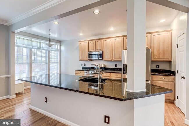 Building Photo - 5820 Pearson Ln