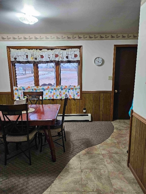 Building Photo - 5815 Lakeshore Dr