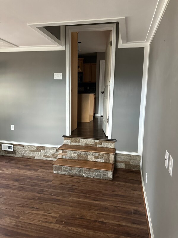 Building Photo - 718 Woodhill Dr