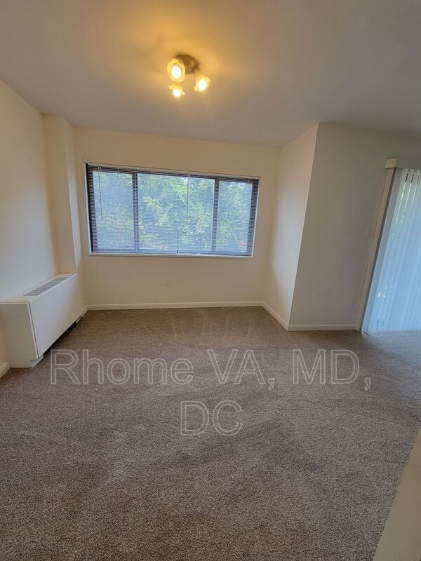 Building Photo - 8830 Piney Branch Rd