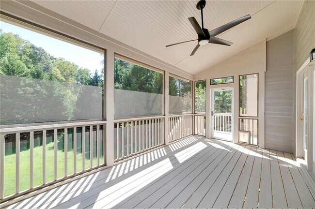 Building Photo - 1120 Bagwell Dr NW