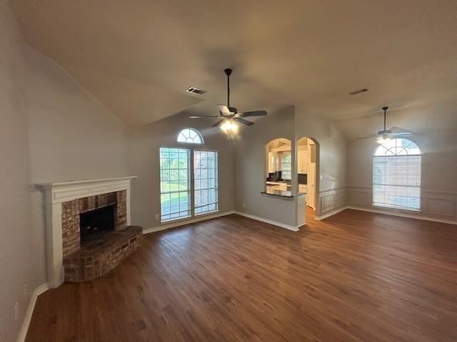 Building Photo - 2105 Cardinal Dr