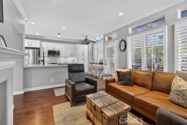 Building Photo - 23 Amarante