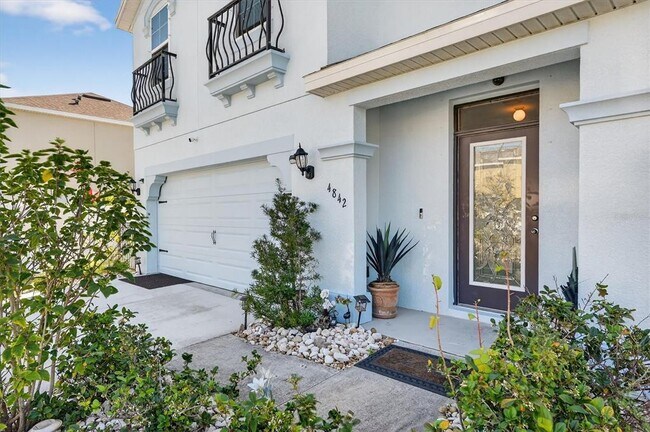 Building Photo - 4842 San Palermo Dr