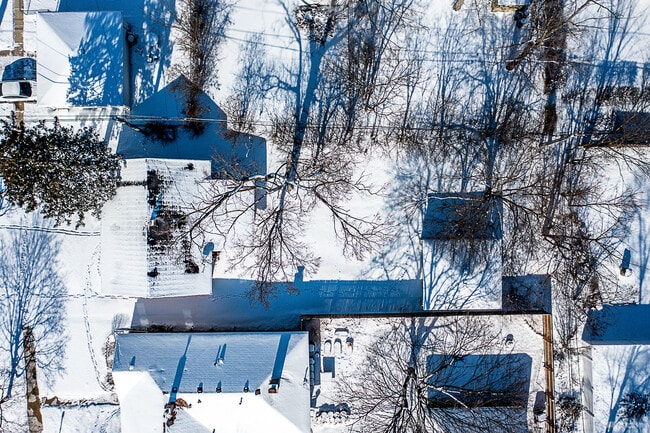 Building Photo - 17555 Howe Ave