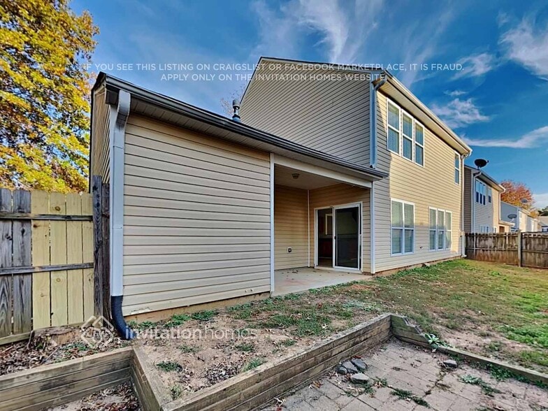 Building Photo - 807 Inkberry Rd