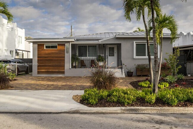 Building Photo - 1745 SW 11th Terrace