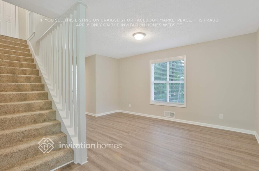 Building Photo - 1136 Norfolk Dr NW