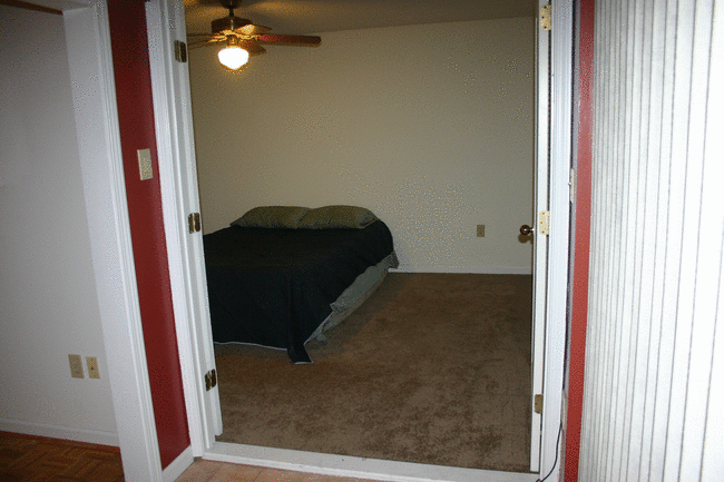 Bedroom (view from Sunroom) - 1108 Highland Bluff Dr SE