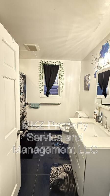 Building Photo - 279 Ontario St