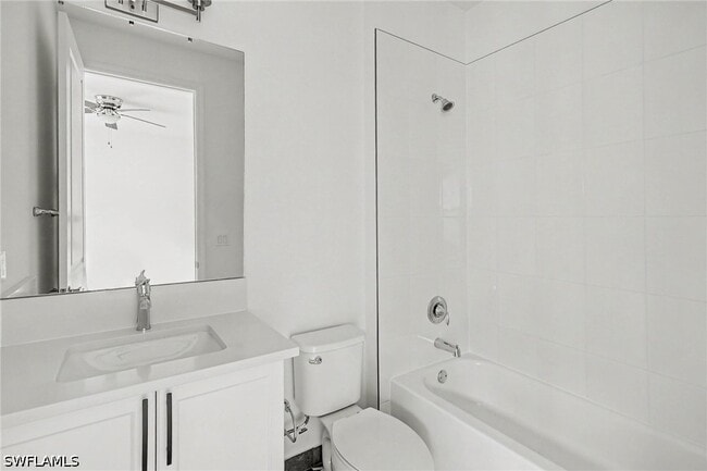 Building Photo - 12762 Woodbury Dr