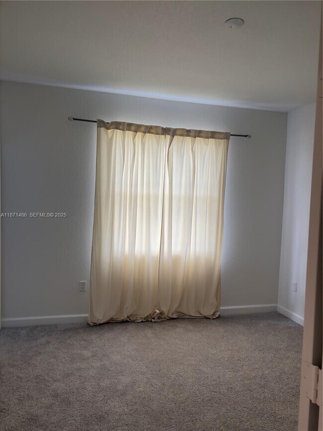 Building Photo - 27700 SW 156th Ave