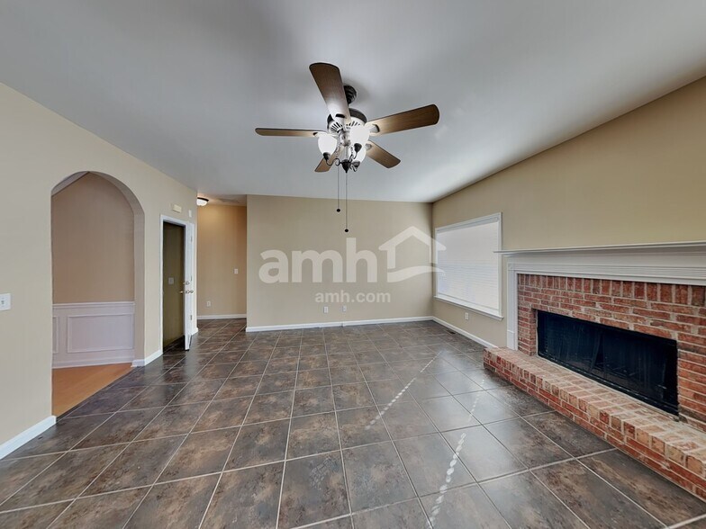 Building Photo - 6855 River Island Cir