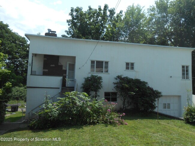 Primary Photo - 622 S Main Ave