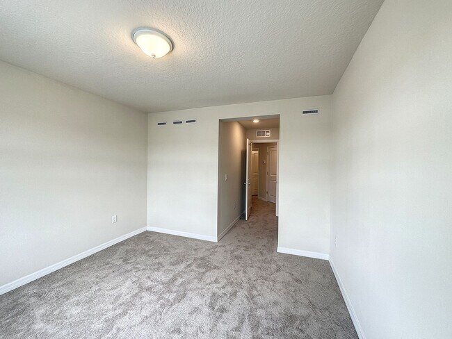 Building Photo - 4621 Sparkling Shell Ave