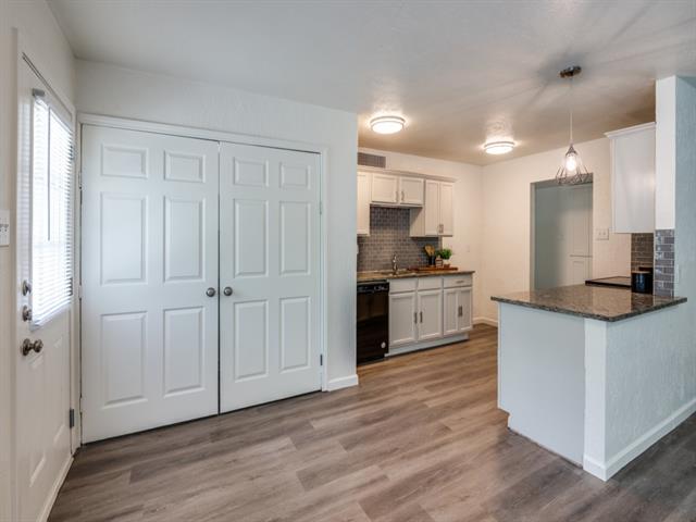 Building Photo - 134 W Way Dr