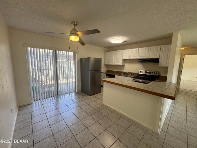 Building Photo - 319 Cavanah Dr