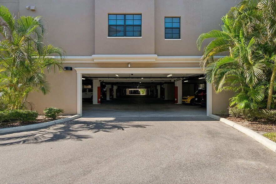 Building Photo - 7702 Lake Vista Ct
